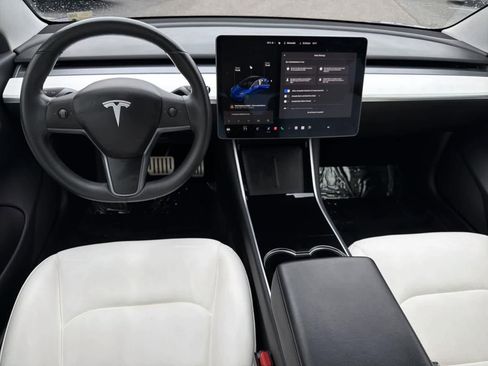 Used 2019 Tesla Model 3 Long Range image 11