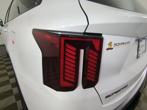 New 2026 Kia Sorento SX Prestige w/ Olive Brown Leather Package image 35