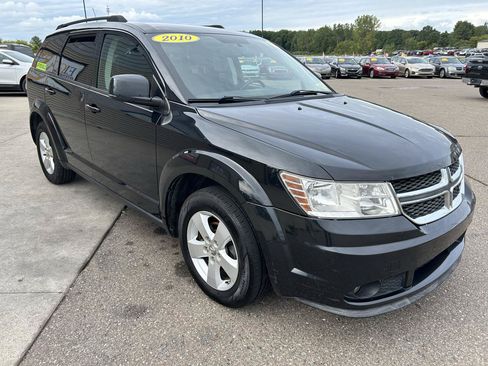 Used 2010 Dodge Journey SXT FWD image 3