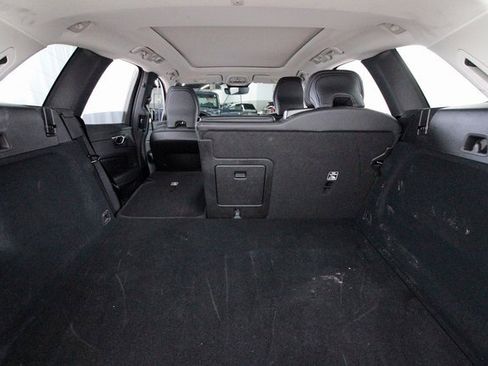 Certified 2025 Volvo XC60 B5 Plus image 32