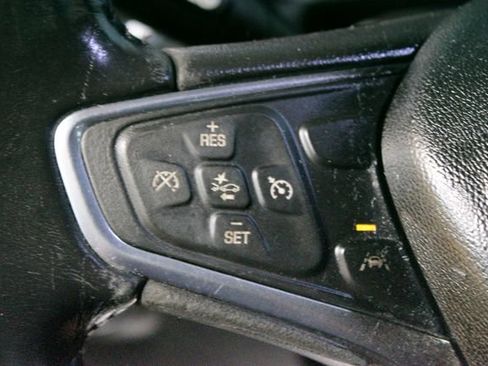Used 2019 Chevrolet Equinox LT w/ Driver Convenience Package FWD image 13