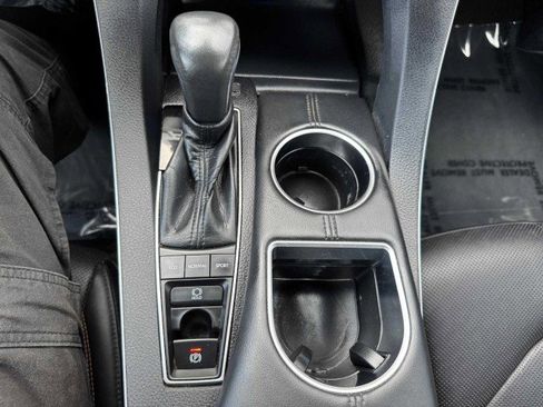 Used 2019 Toyota Avalon XSE image 31