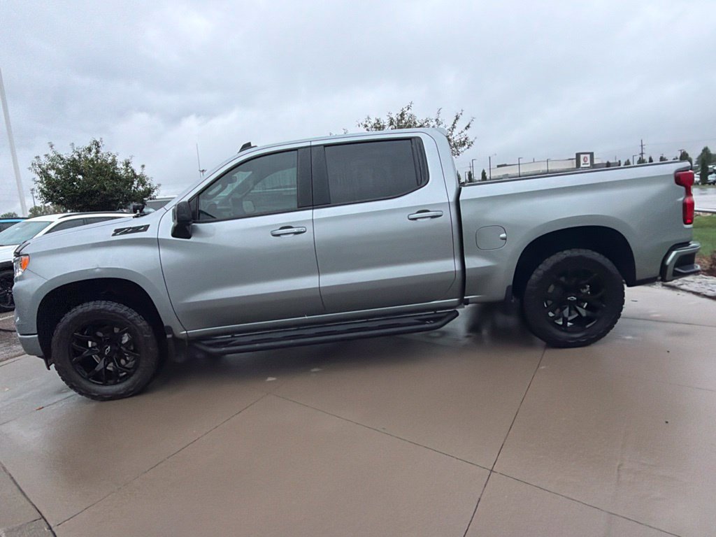 Used 2025 Chevrolet Silverado 1500 RST AWD/4WD image 5