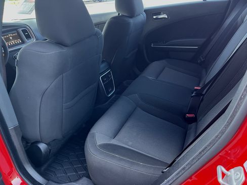 Used 2022 Dodge Charger SXT RWD image 5