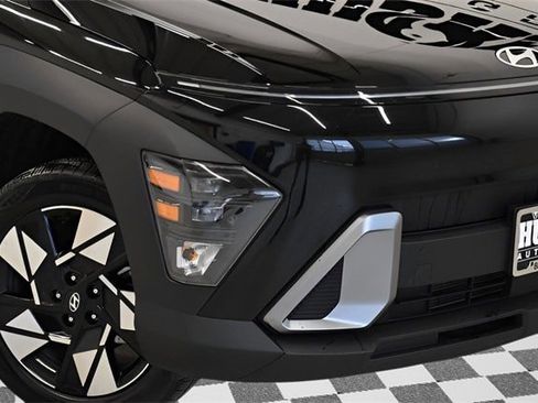 Used 2025 Hyundai Kona SEL image 12
