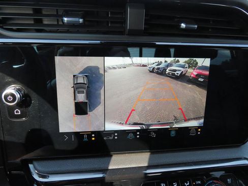Used 2023 GMC Sierra 1500 AT4 w/ AT4 Premium Package AWD/4WD image 21