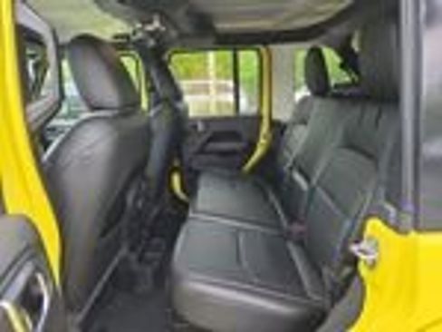 Used 2022 Jeep Wrangler Unlimited Sahara w/ Cold Weather Group AWD/4WD image 27