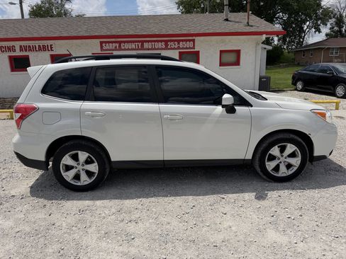 Used 2015 Subaru Forester 2.5i Limited AWD/4WD image 2