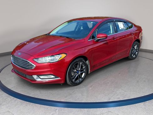 Used 2018 Ford Fusion SE w/ Equipment Group 201A image 1