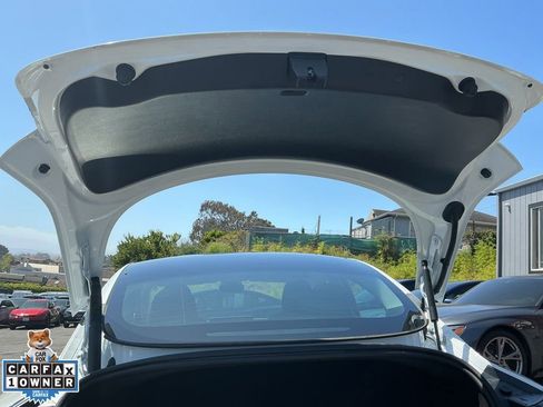Used 2022 Tesla Model 3 RWD image 9