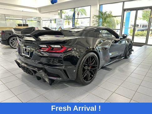 Used 2025 Chevrolet Corvette Z06 w/ Stealth Interior Trim Package RWD image 35