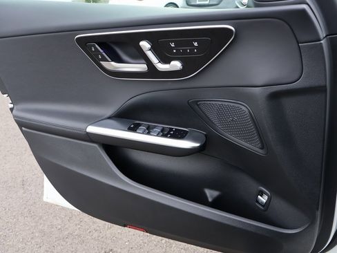 Used 2025 Mercedes-Benz C 300 4MATIC Sedan image 36
