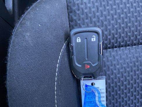 Used 2021 GMC Acadia SLE image 41