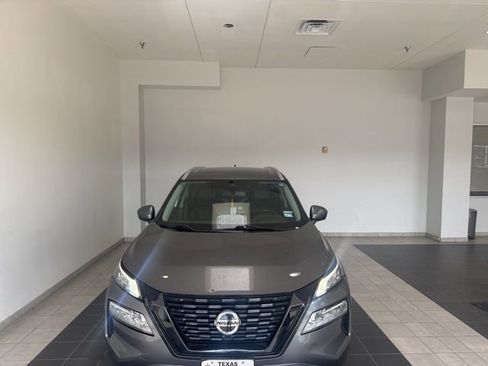 Used 2021 Nissan Rogue SL image 4