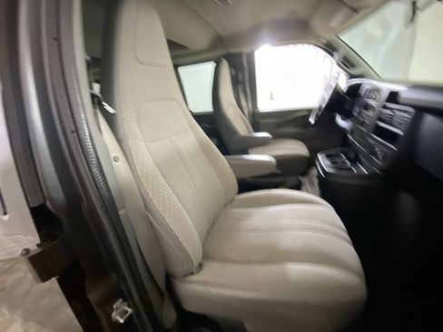 Used 2016 Chevrolet Express 3500 LT w/ LT Preferred Equipment Group RWD image 10