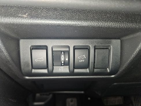 Certified 2025 Subaru Outback Limited AWD/4WD image 27
