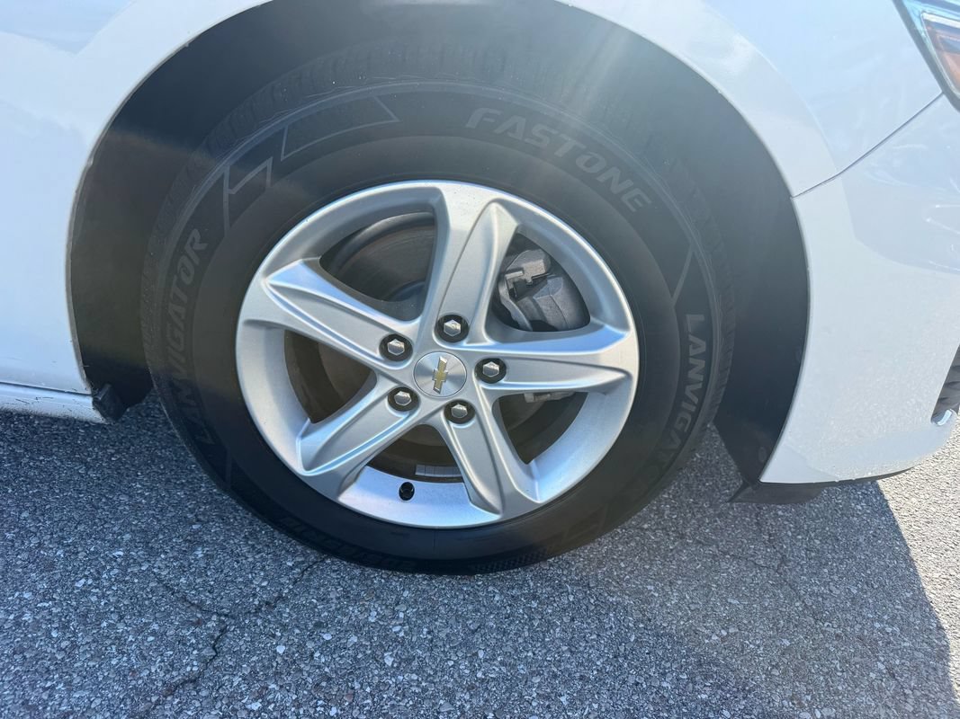 Used 2024 Chevrolet Malibu LS w/ Driver Confidence Package FWD image 8