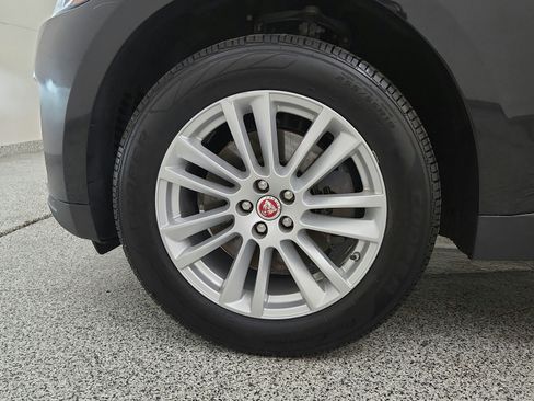 Used 2018 Jaguar F-PACE Prestige AWD/4WD image 38