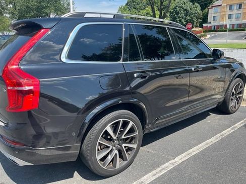 Used 2018 Volvo XC90 T6 Momentum w/ Convenience Package AWD/4WD image 3
