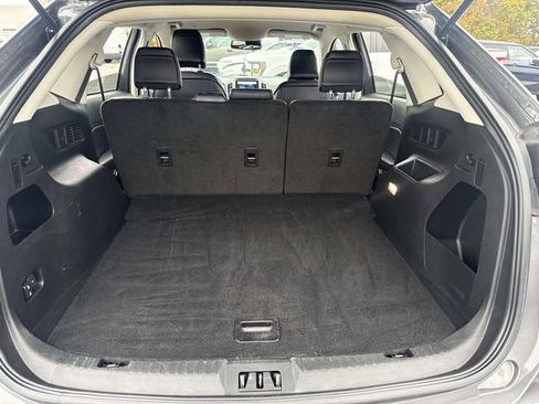 Used 2024 Ford Edge SEL image 8