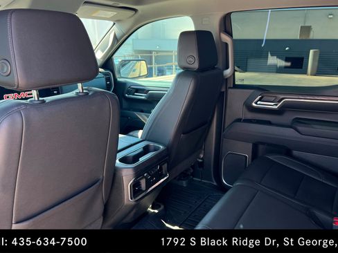 Used 2024 GMC Sierra 1500 SLT w/ SLT Premium Plus Package AWD/4WD image 19