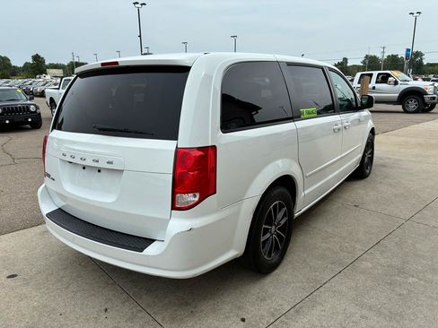 Used 2015 Dodge Grand Caravan SE FWD image 5