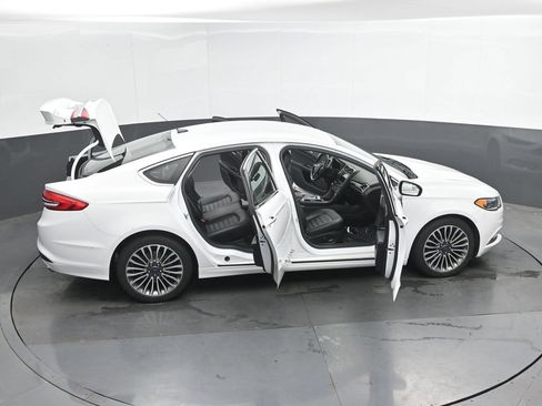 Used 2017 Ford Fusion SE w/ Fusion SE Technology Package FWD image 50