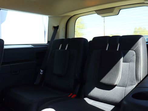 Used 2019 Ford Flex SE image 35
