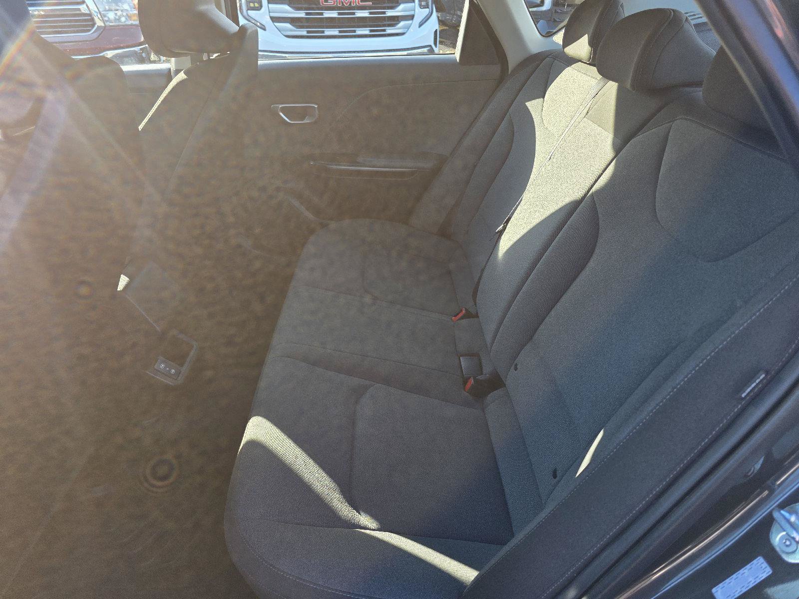 Used 2025 Kia K4 FWD image 10