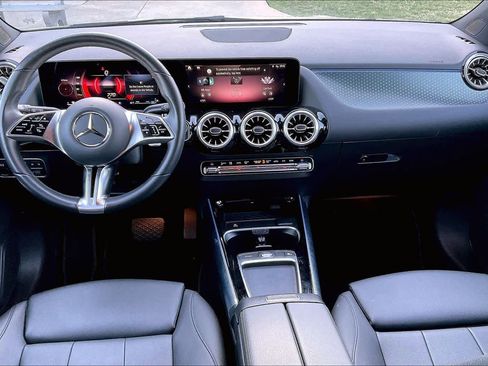 Used 2025 Mercedes-Benz GLA 250 image 15