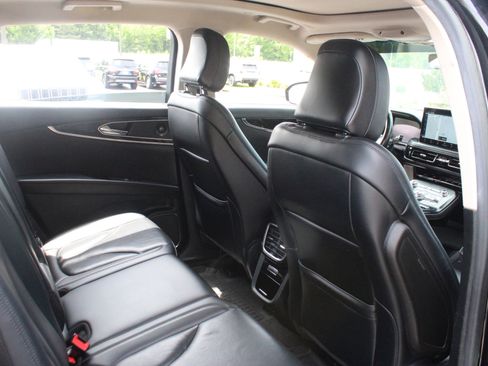 Used 2021 Lincoln Nautilus Reserve w/ Cargo Utility Package AWD/4WD image 30