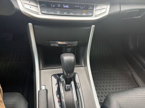 Used 2015 Honda Accord LX image 24