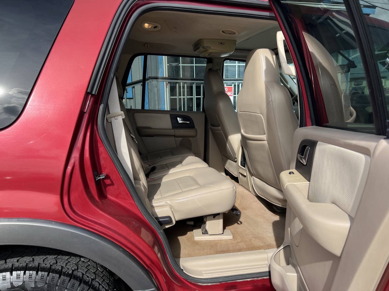 Used 2005 Ford Expedition XLT RWD image 14