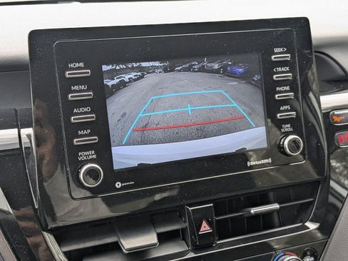 Used 2024 Toyota Camry SE image 21