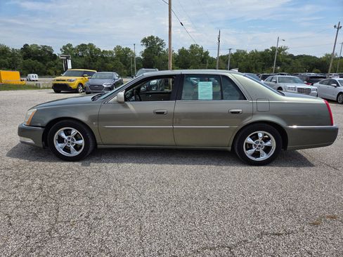 Used 2011 Cadillac DTS Luxury FWD image 1