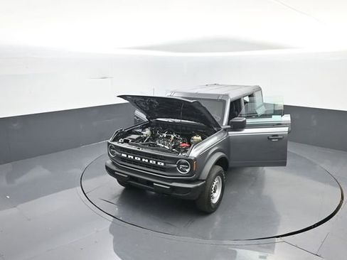 New 2025 Ford Bronco 4-Door image 35