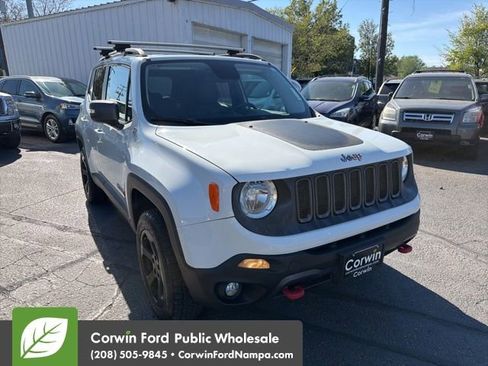 Used 2015 Jeep Renegade Trailhawk w/ Premium Leather Group AWD/4WD image 3