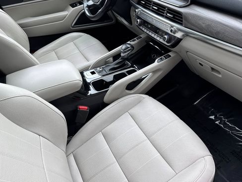 Used 2022 Kia Telluride EX w/ EX Premium Package image 21