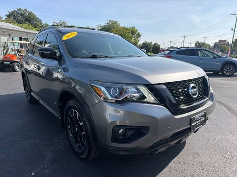 Used 2019 Nissan Pathfinder SL FWD image 3