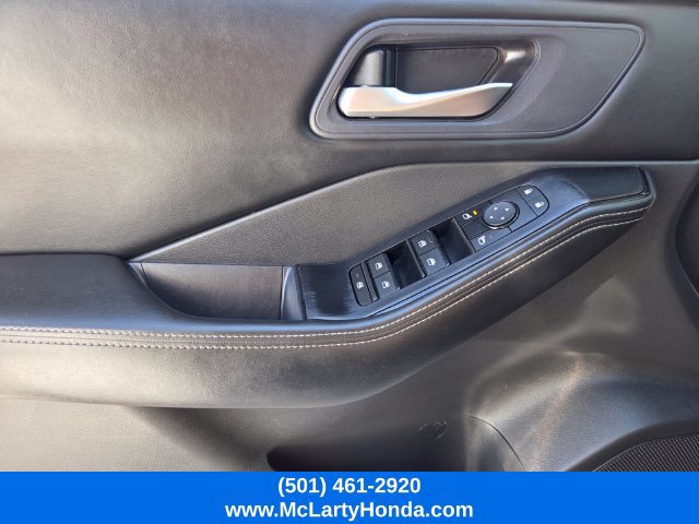 Used 2024 Nissan Rogue SV FWD image 32