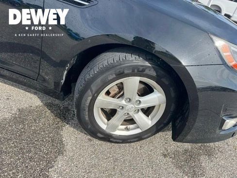 Used 2015 Kia Optima LX FWD image 16