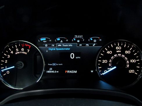 Used 2018 Ford F150 Lariat w/ Trailer Tow Package image 31