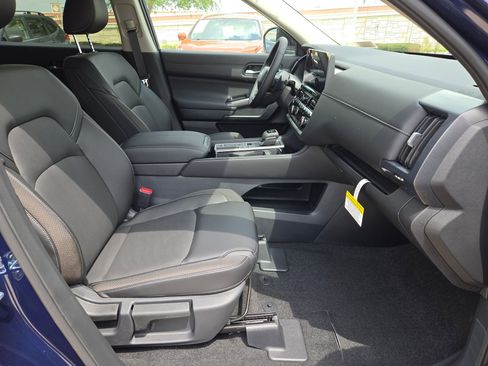 New 2026 Nissan Pathfinder SL FWD image 21