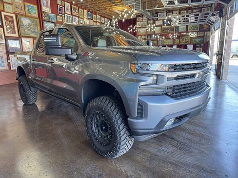 Used 2020 Chevrolet Silverado 1500 RST AWD/4WD image 2