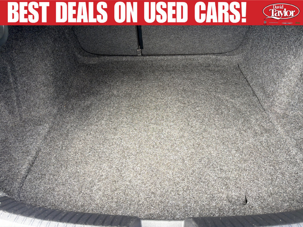 Used 2025 Volkswagen Jetta SE FWD image 39