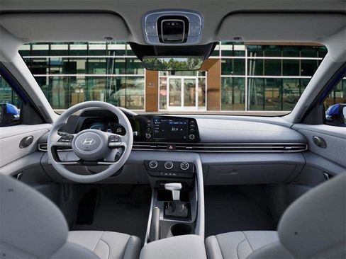 New 2026 Hyundai Elantra SE image 11