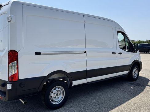 New 2026 Ford Transit 250 148 Medium Roof w/ Load Area Protection Package RWD image 2