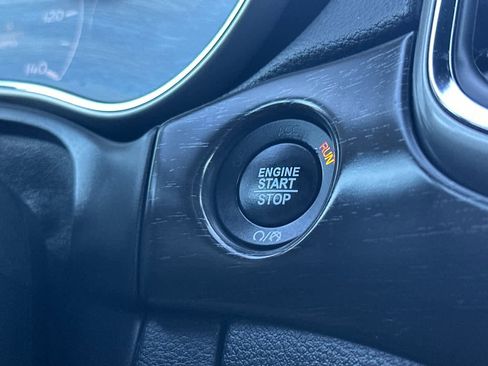 Used 2018 Jeep Grand Cherokee Altitude image 22