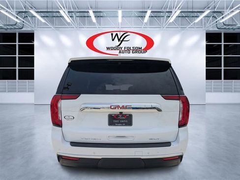 Used 2024 GMC Yukon XL SLT RWD image 4