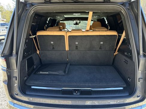 Used 2023 Jeep Grand Wagoneer Series III w/ HD Trailer Tow Package image 19